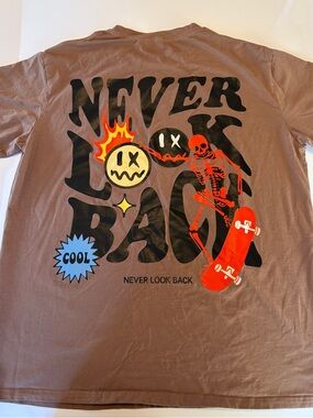 Never Look Back Short Sleeve Tee in Brown